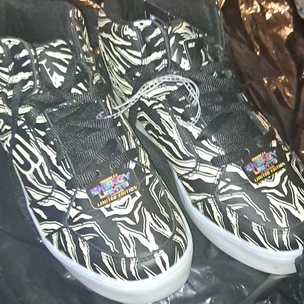 Skechers Tennis Shoes